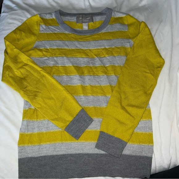 Banana Republic Sweaters - Banana Republic Sweater Womens Medium Yellow Gray Stripe 100% Merino Wool NWOT